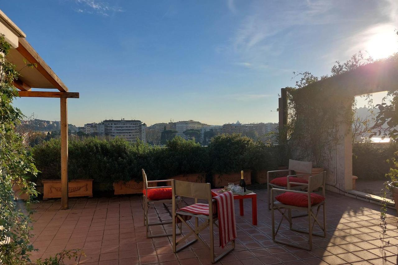 Appartement Beautiful Loft In Ponte Milvio With Terrace à Rome Extérieur photo