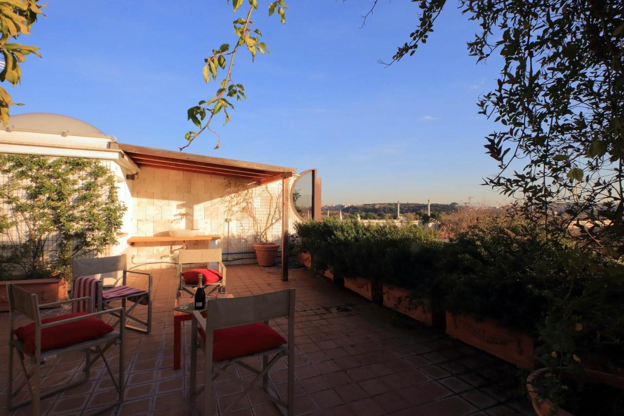 Appartement Beautiful Loft In Ponte Milvio With Terrace à Rome Extérieur photo
