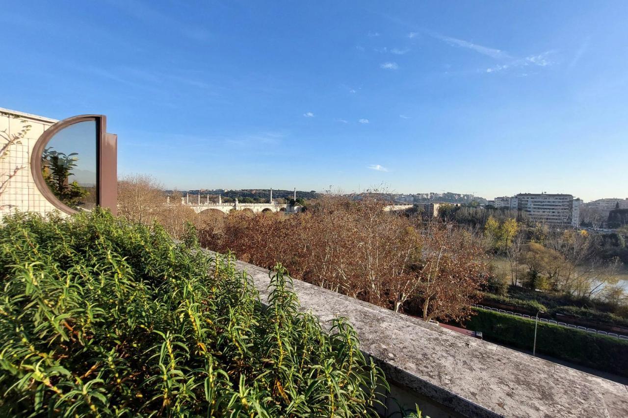 Appartement Beautiful Loft In Ponte Milvio With Terrace à Rome Extérieur photo