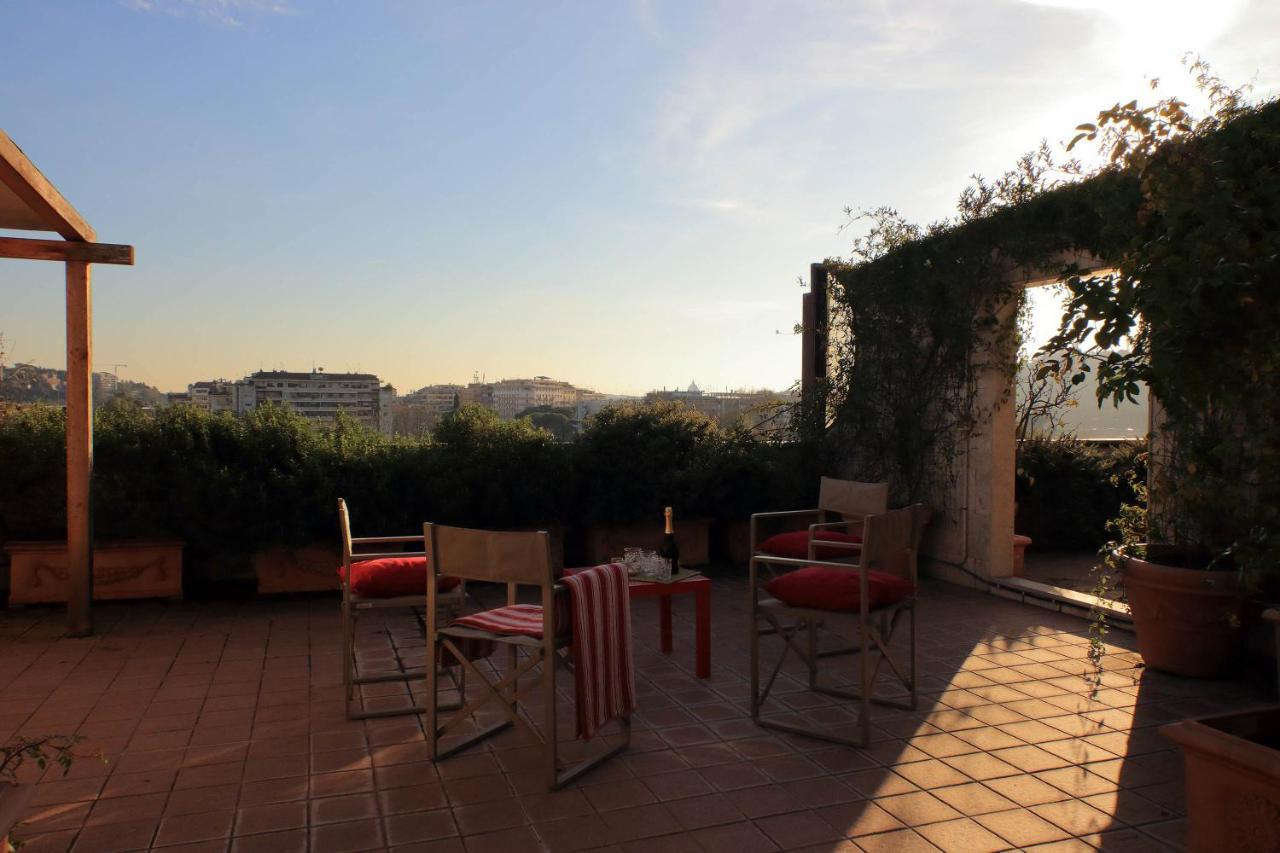 Appartement Beautiful Loft In Ponte Milvio With Terrace à Rome Extérieur photo