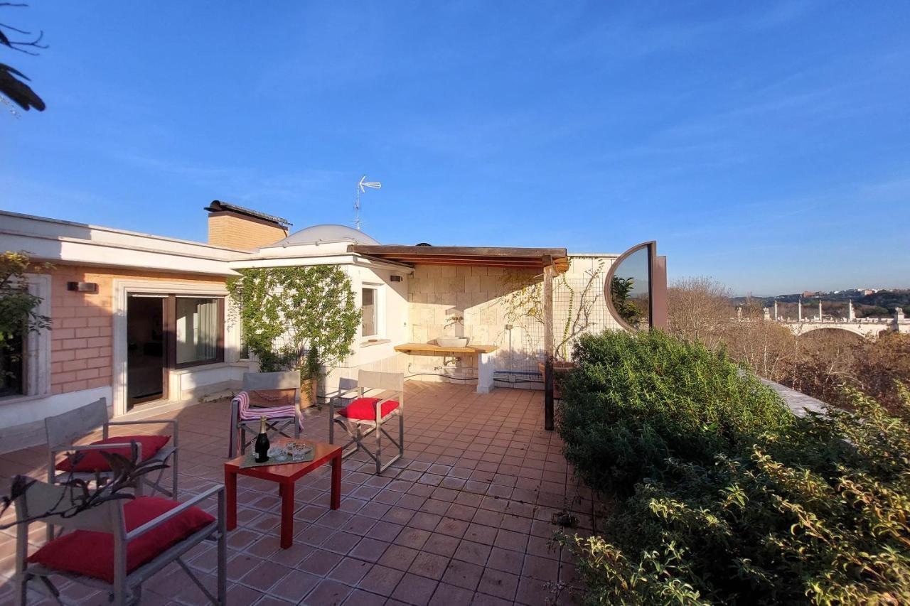 Appartement Beautiful Loft In Ponte Milvio With Terrace à Rome Extérieur photo