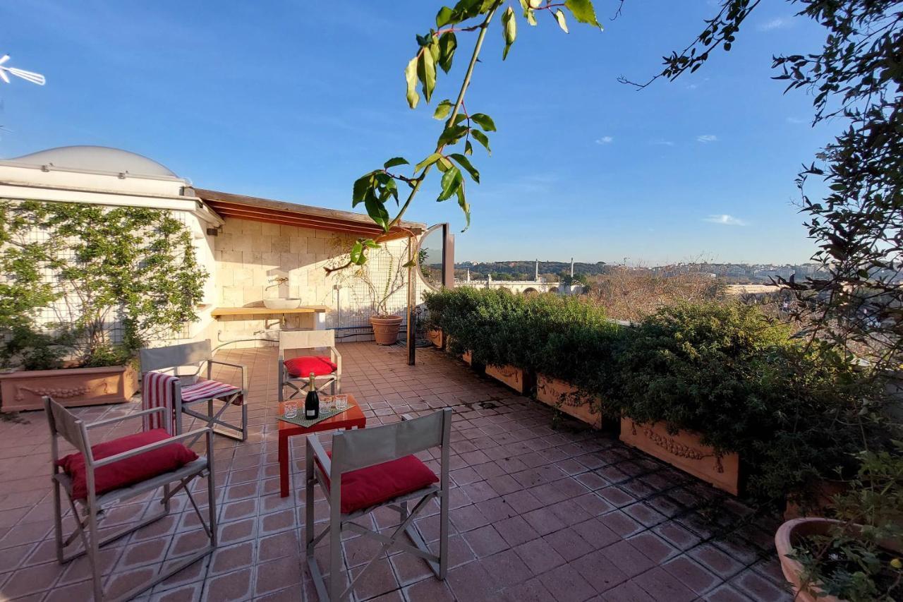 Appartement Beautiful Loft In Ponte Milvio With Terrace à Rome Extérieur photo