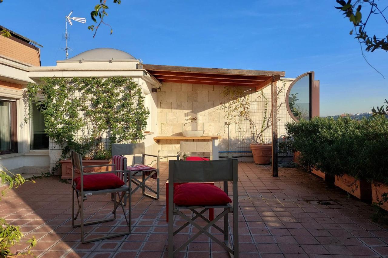 Appartement Beautiful Loft In Ponte Milvio With Terrace à Rome Extérieur photo