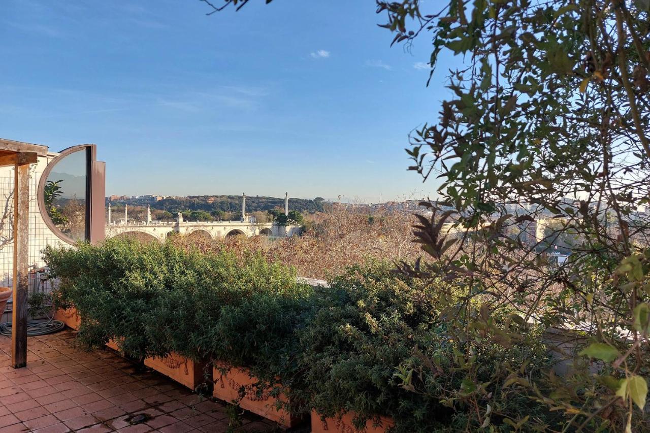 Appartement Beautiful Loft In Ponte Milvio With Terrace à Rome Extérieur photo