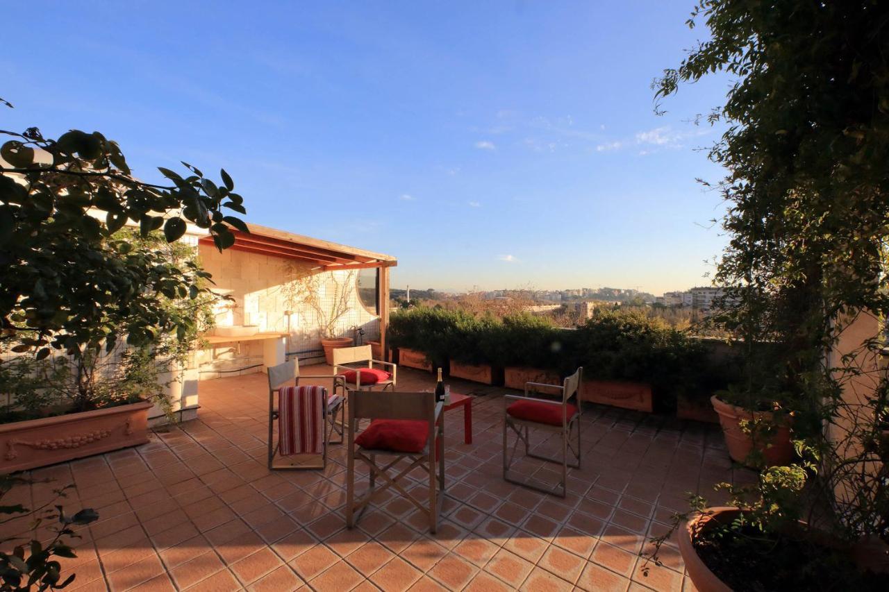 Appartement Beautiful Loft In Ponte Milvio With Terrace à Rome Extérieur photo