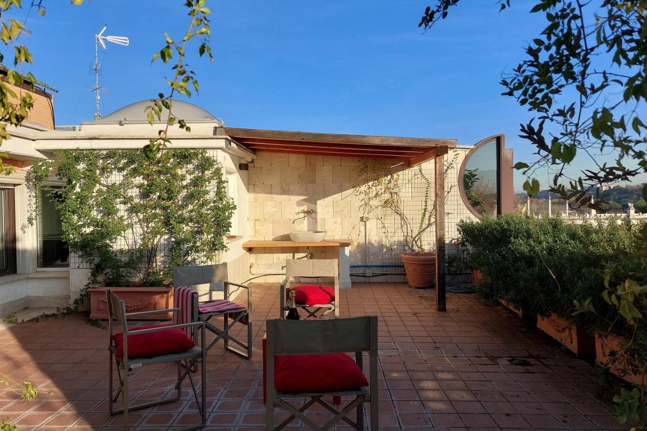 Appartement Beautiful Loft In Ponte Milvio With Terrace à Rome Extérieur photo