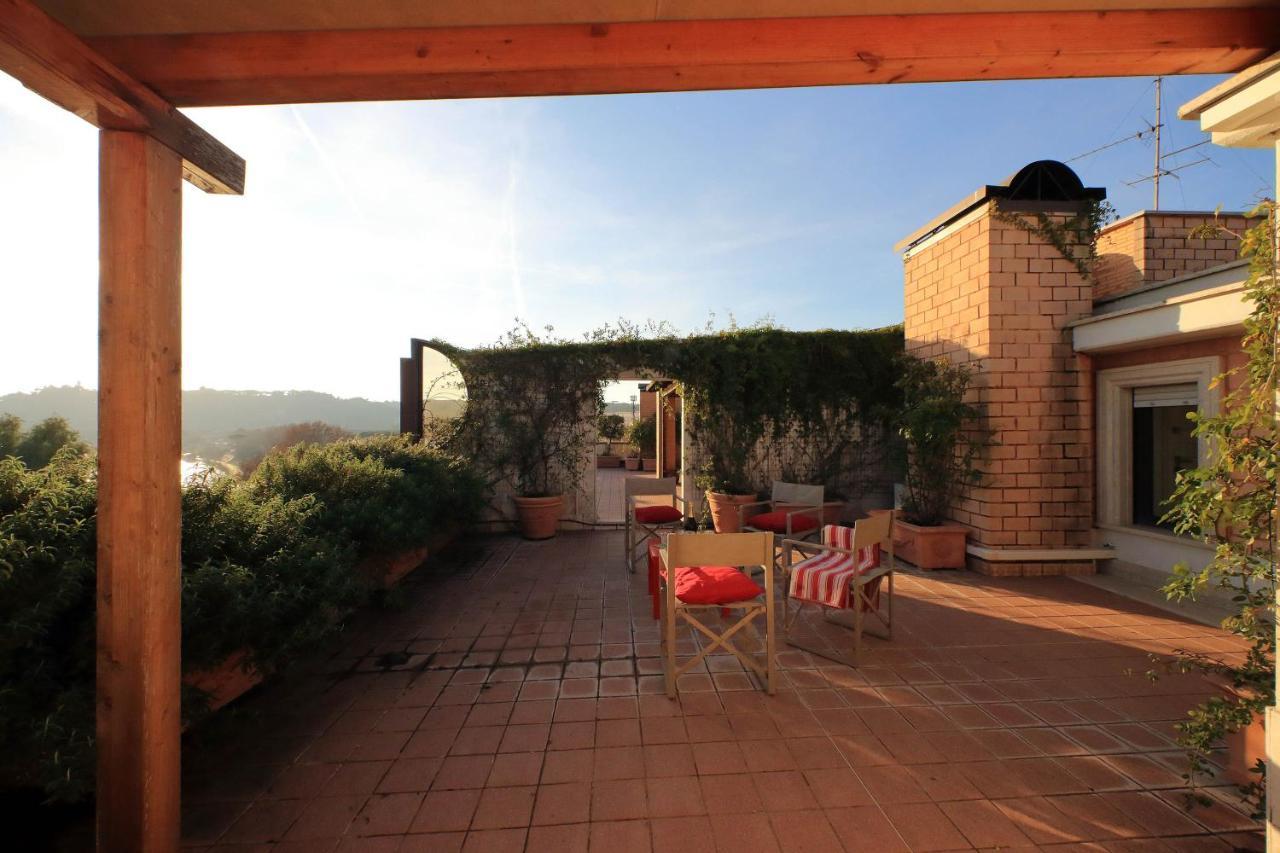 Appartement Beautiful Loft In Ponte Milvio With Terrace à Rome Extérieur photo