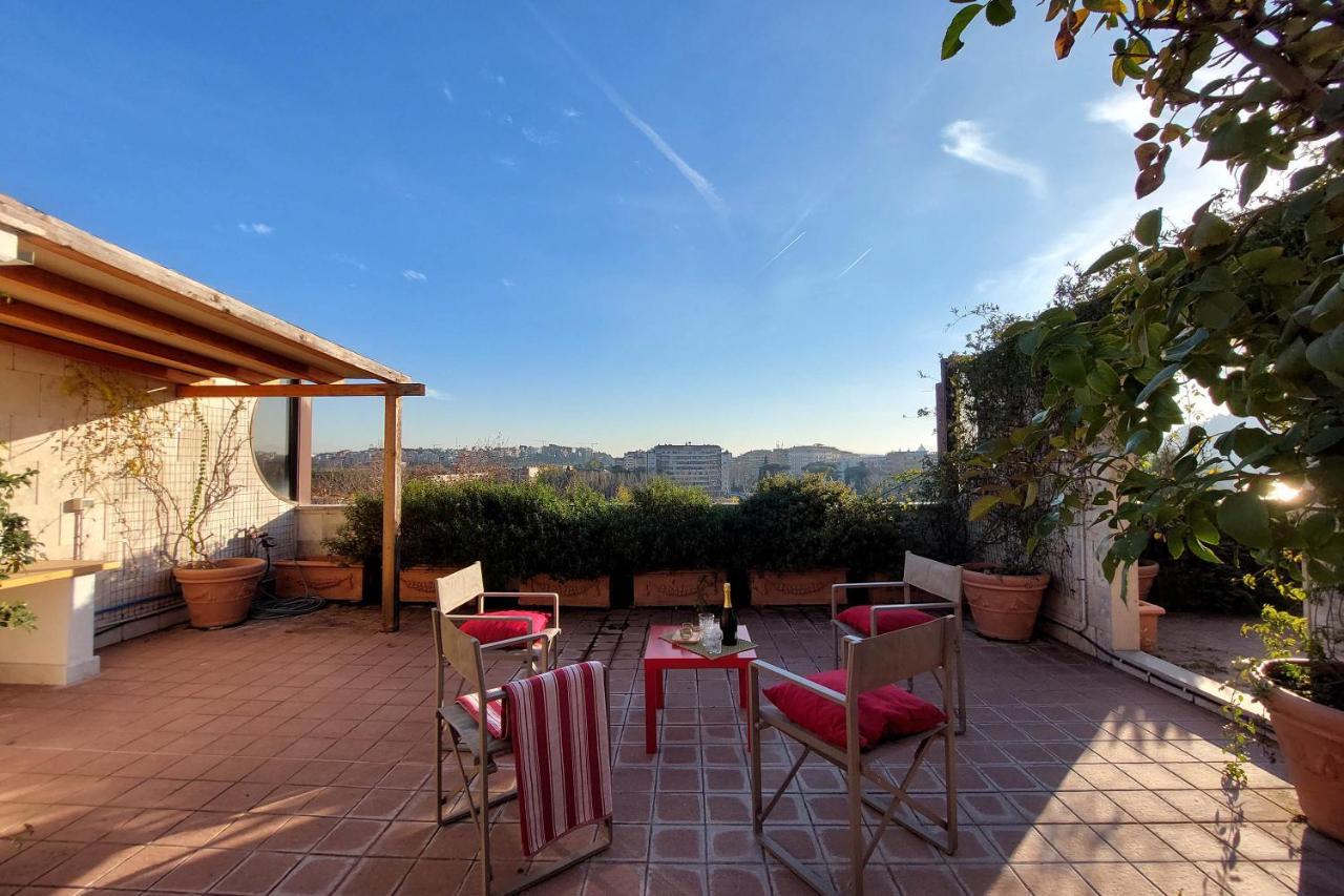 Appartement Beautiful Loft In Ponte Milvio With Terrace à Rome Extérieur photo